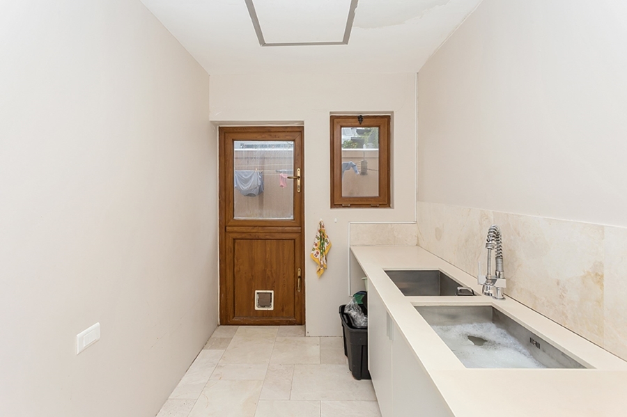 To Let 4 Bedroom Property for Rent in Atlantic Beach Golf Estate Western Cape